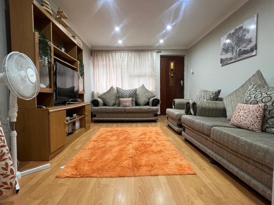 3 Bedroom Property for Sale in Booysens Park Eastern Cape